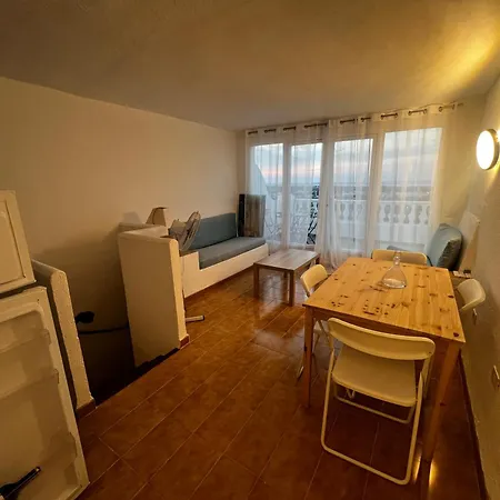 Overlanders Apartment Denia